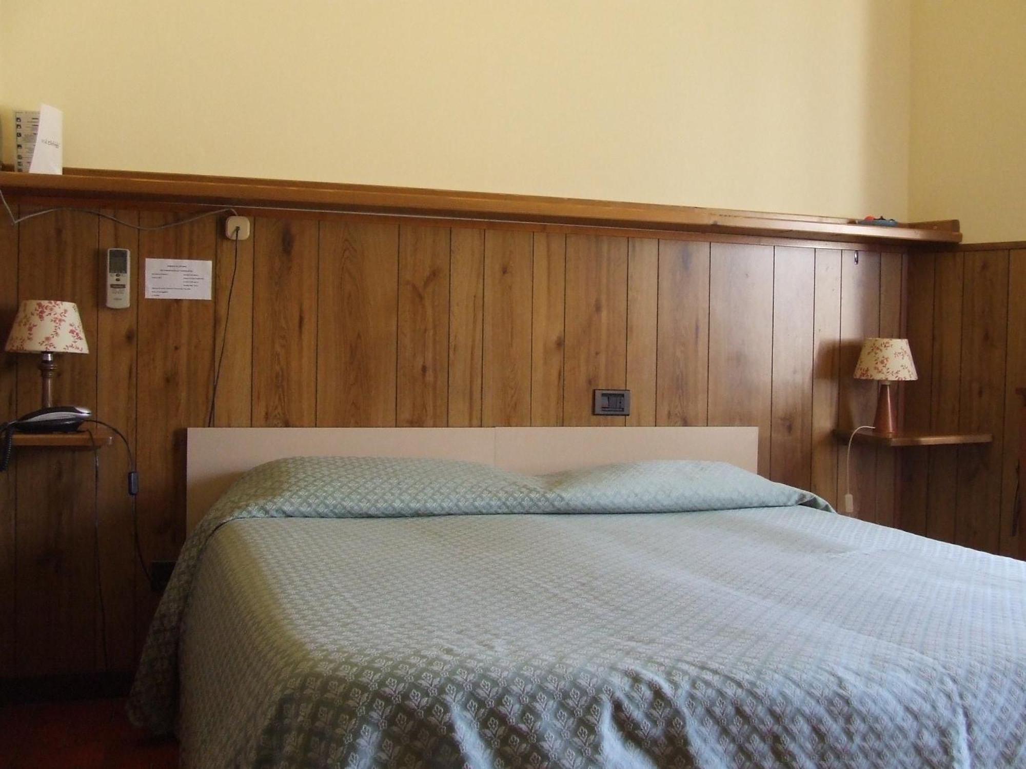Albergo Il Cochino Montale  Екстериор снимка