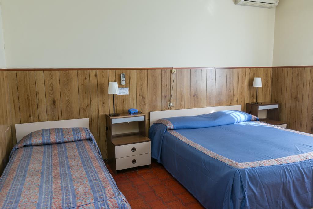 Albergo Il Cochino Montale  Екстериор снимка