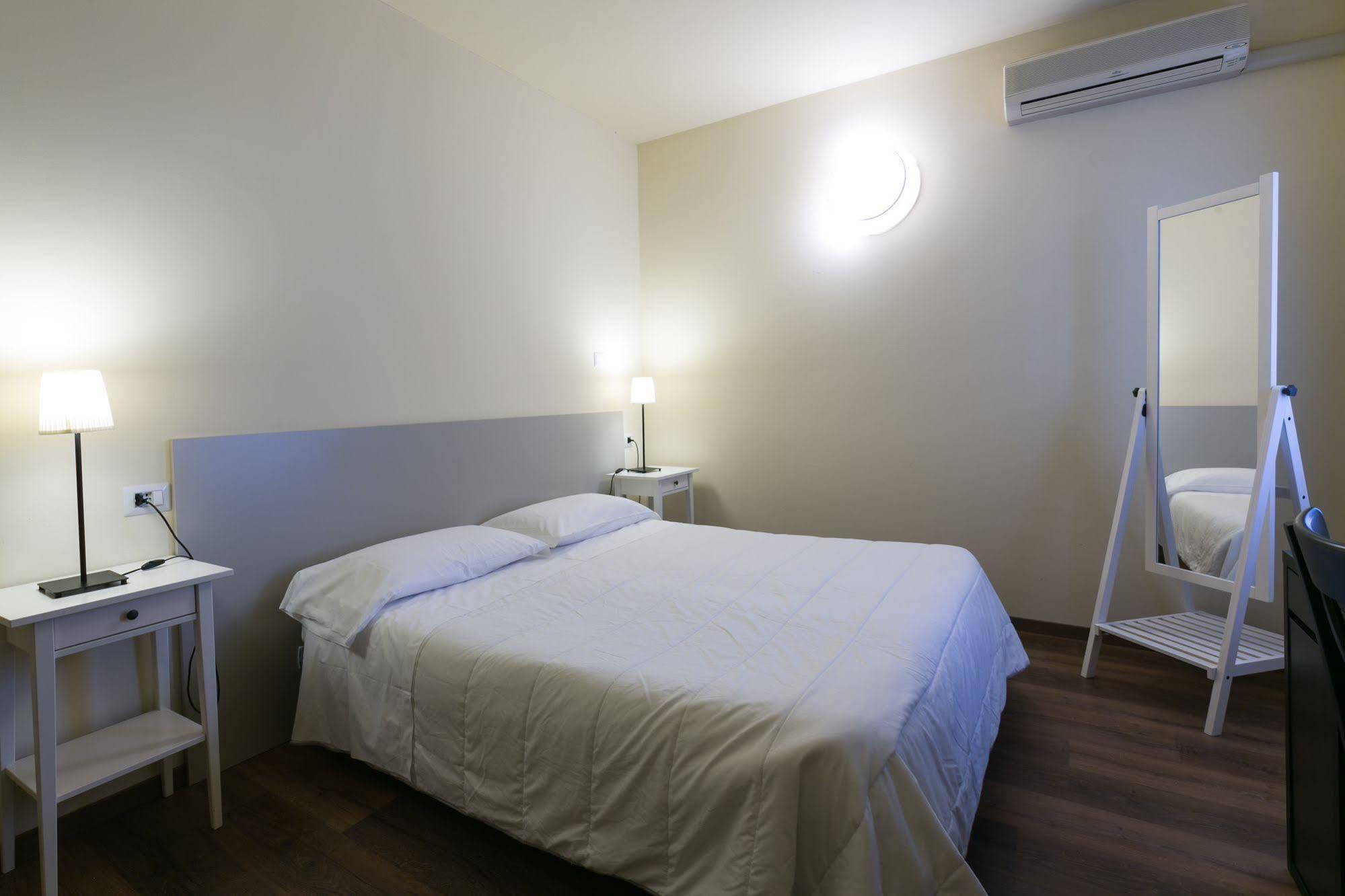 Albergo Il Cochino Montale  Екстериор снимка