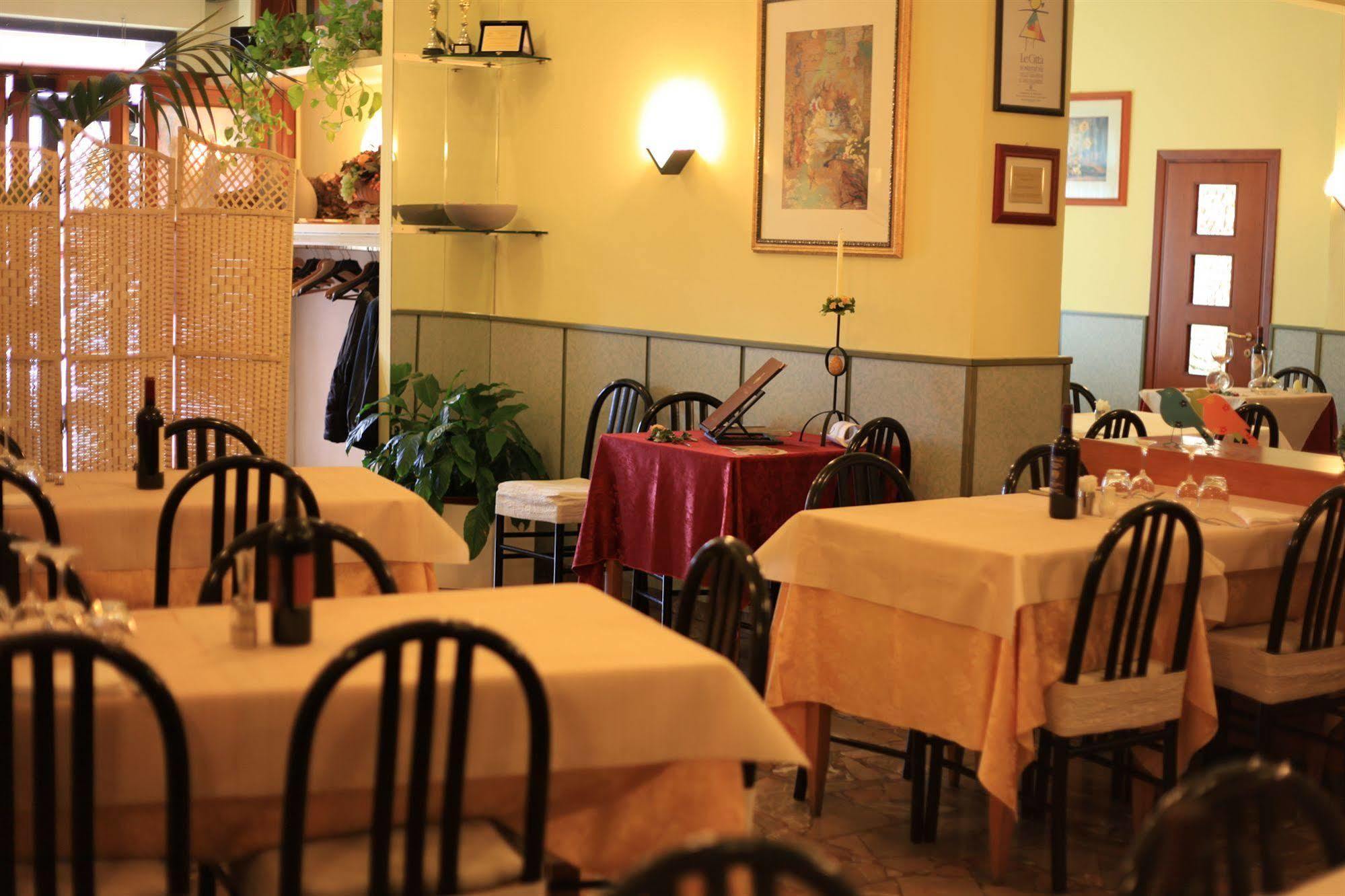 Albergo Il Cochino Montale  Екстериор снимка